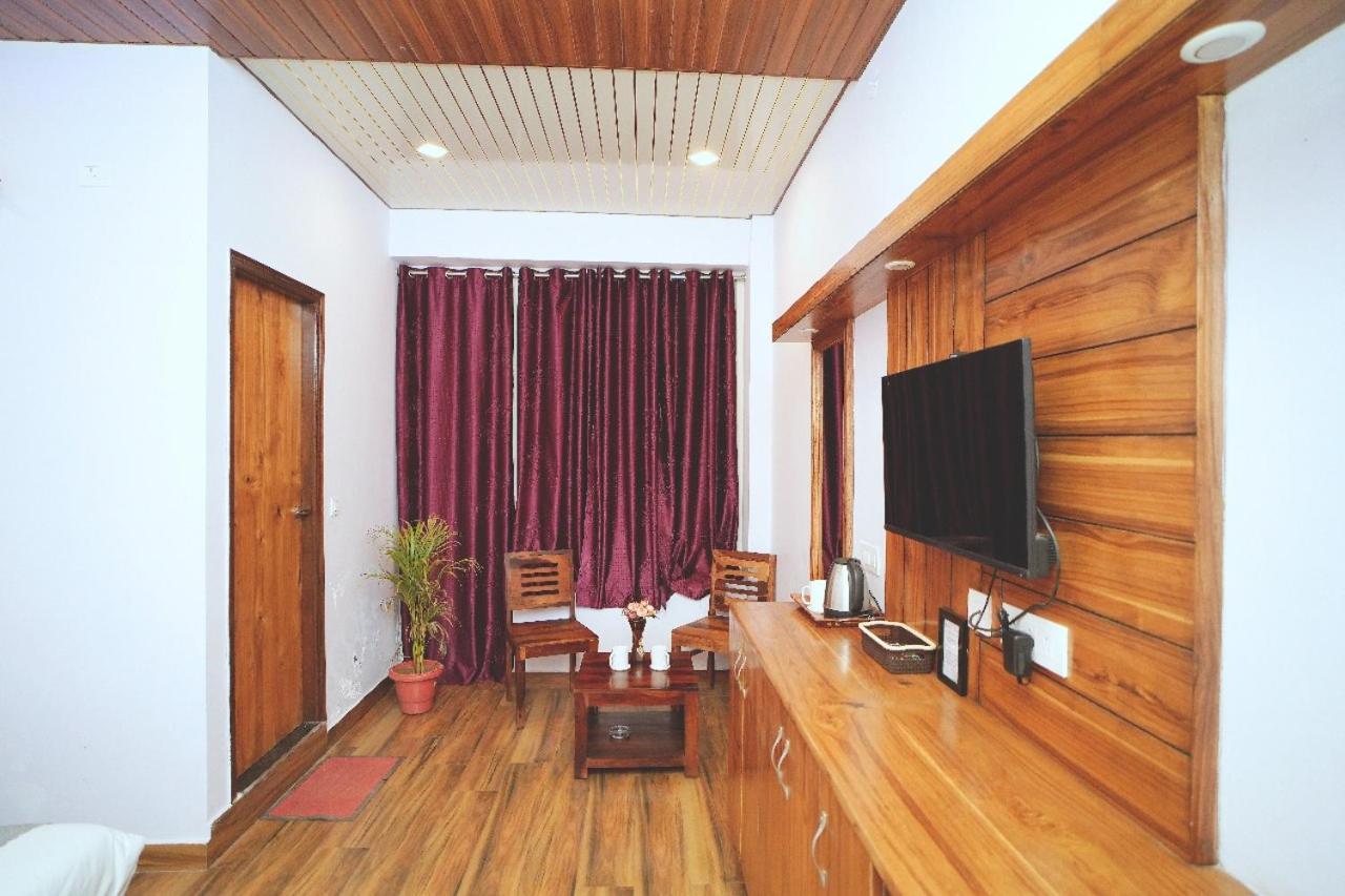 Hotel Kasauli View Cafe Restaurant Open Terrace Mountain View Екстериор снимка