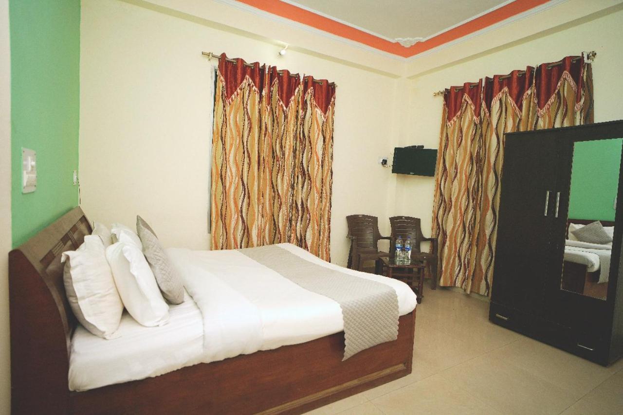 Hotel Kasauli View Cafe Restaurant Open Terrace Mountain View Екстериор снимка