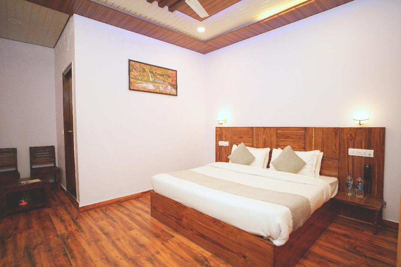 Hotel Kasauli View Cafe Restaurant Open Terrace Mountain View Екстериор снимка