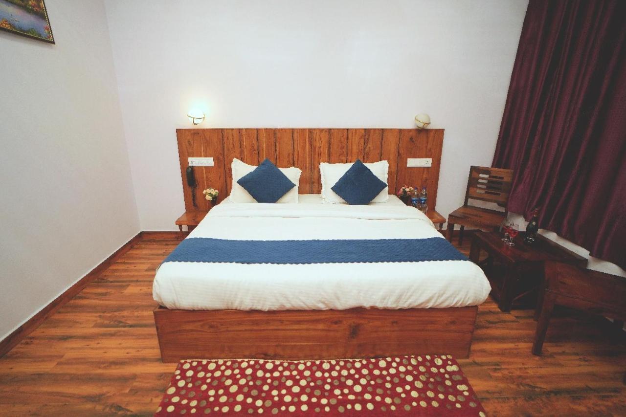 Hotel Kasauli View Cafe Restaurant Open Terrace Mountain View Екстериор снимка