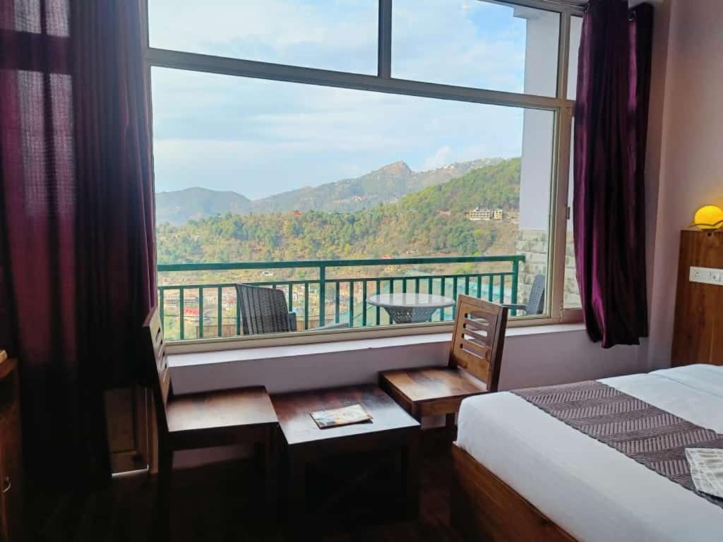Hotel Kasauli View Cafe Restaurant Open Terrace Mountain View Екстериор снимка